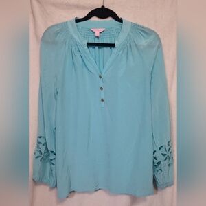 Lilly Pulitzer Elsa silk top in "Bluette" Eyelet Cuff Sleeves Size Small Pleats